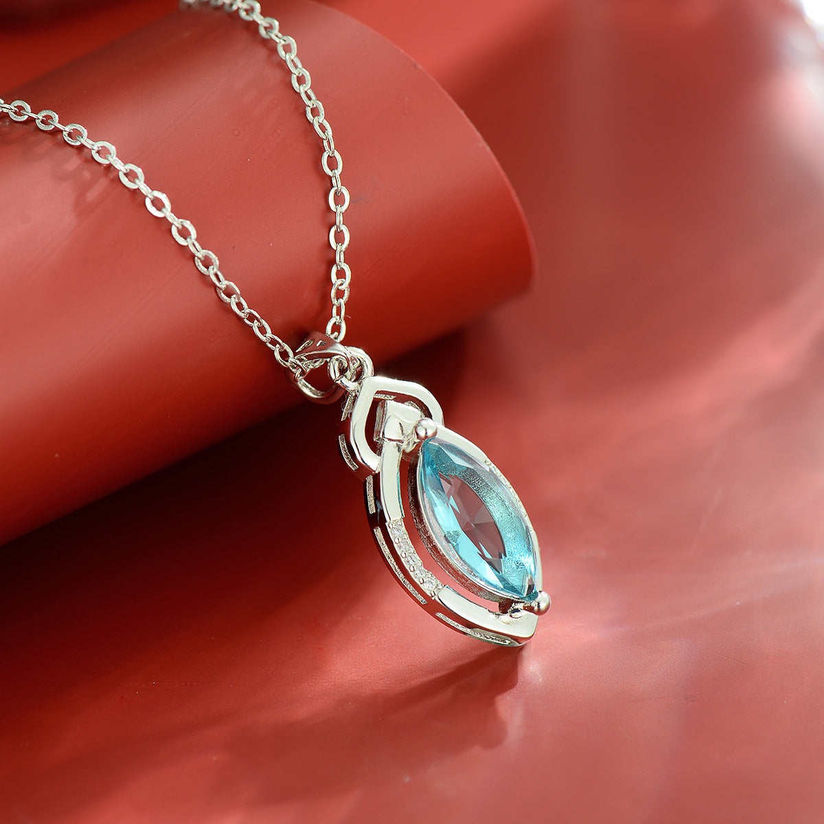 Elegant Aquamarine Necklace
