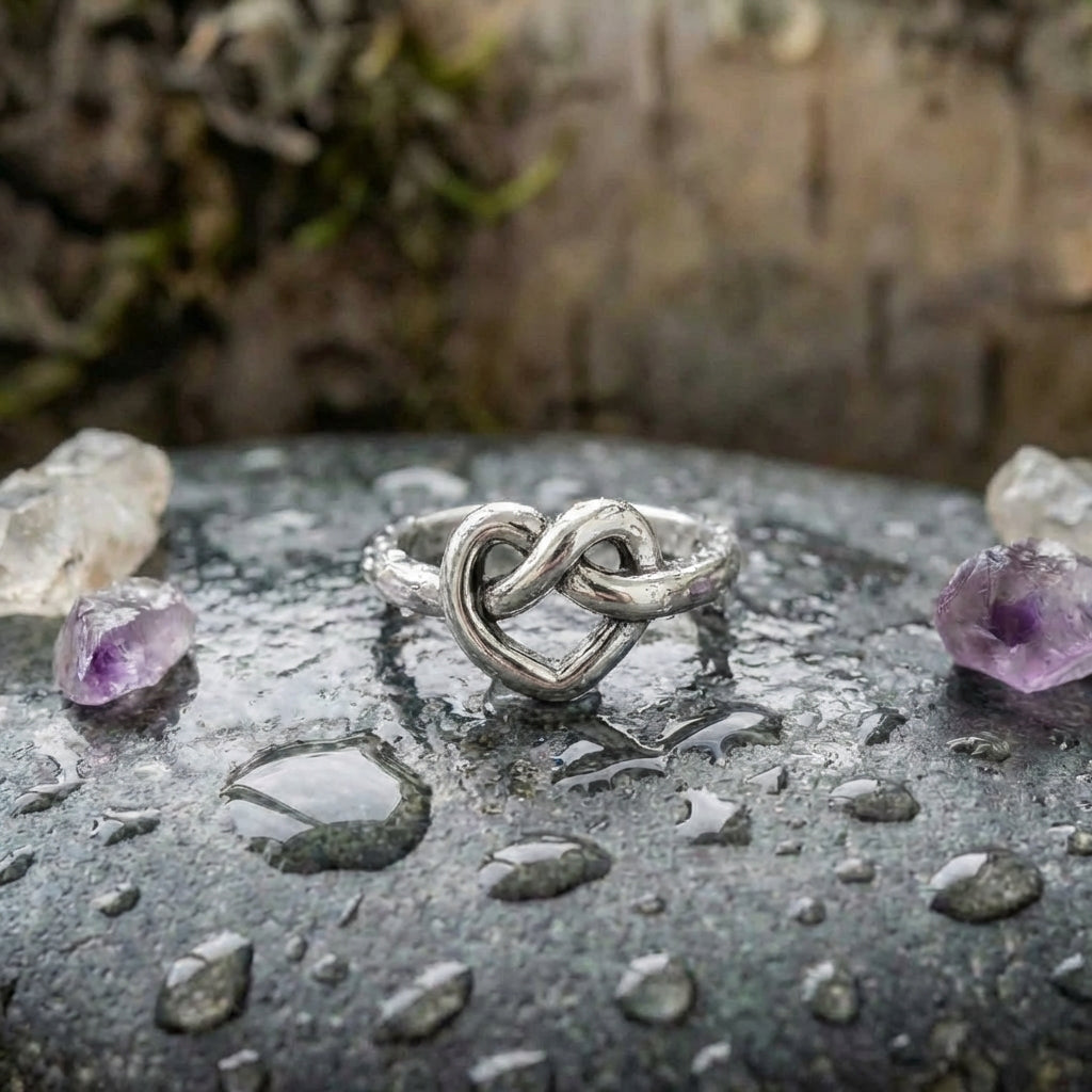 Elegant Knot Heart Ring