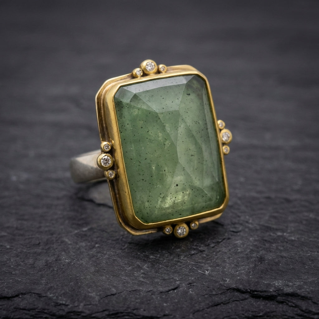 Vintage Green Glass Gold Ring