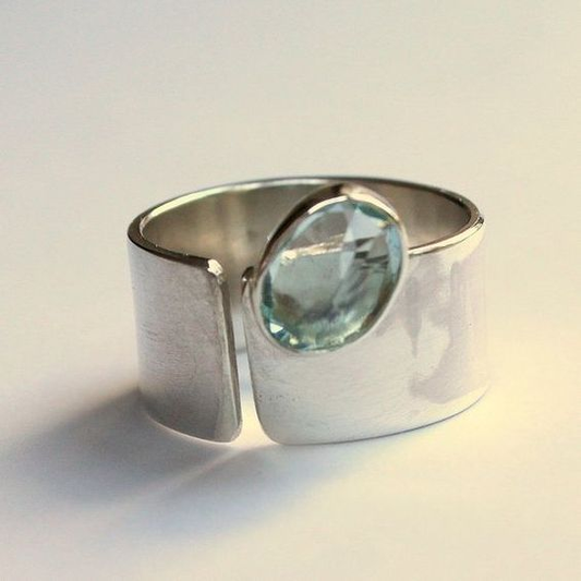 Green Inlaid Crystal Silver Ring