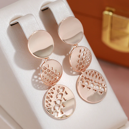 Rounded Earrings in Gold