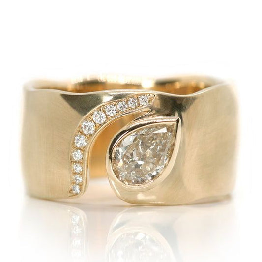 Inlaid Zirconia Drop Ring