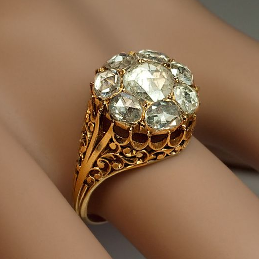 Inlaid Bright Stones Ring