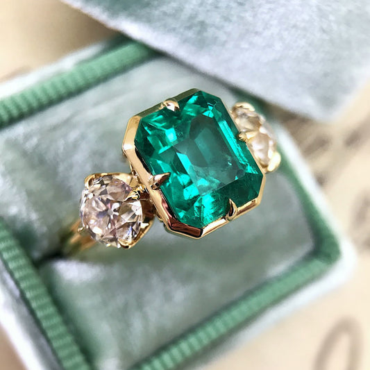 Elegant Turquoise Glass 14K Gold Ring