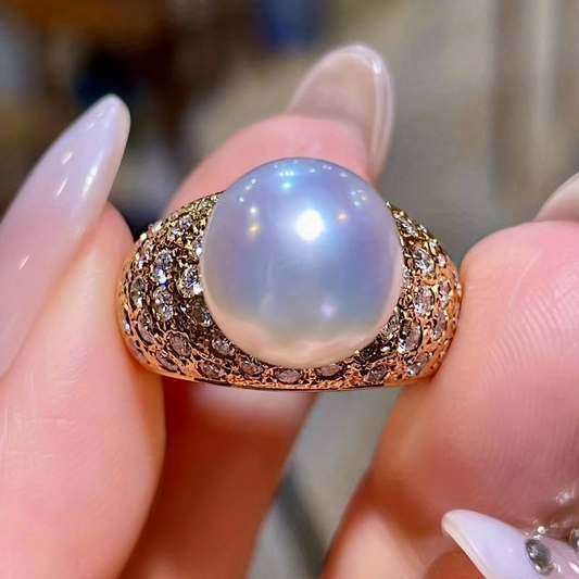 White Pearl Gold Ring