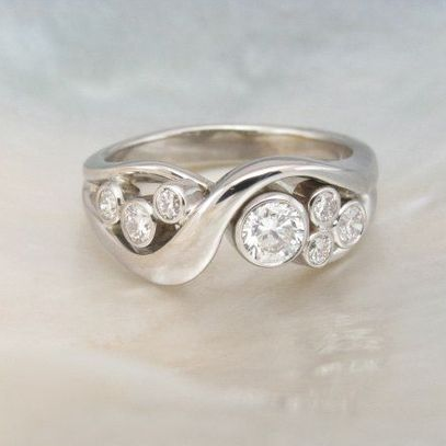 Spiral Zirconia Silver Ring