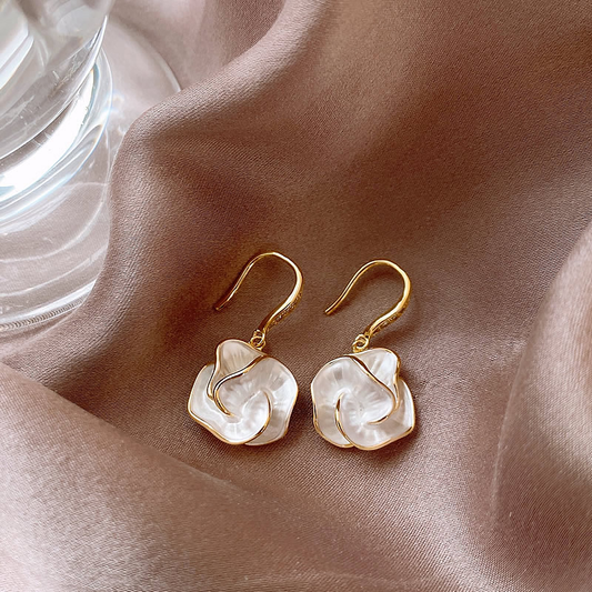 Earrings With White Petals
