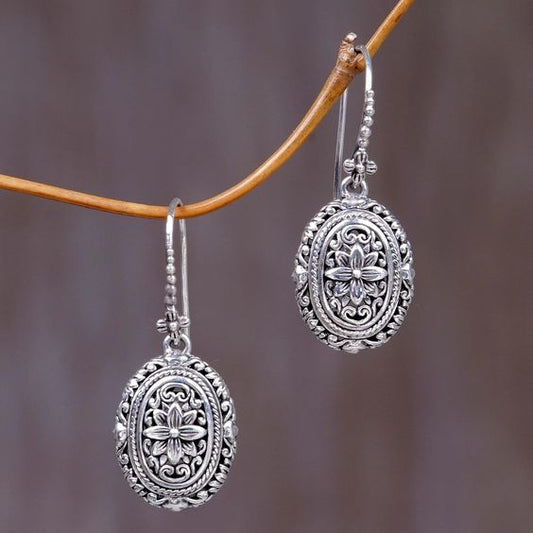 Rounded Flower Silver Earrings