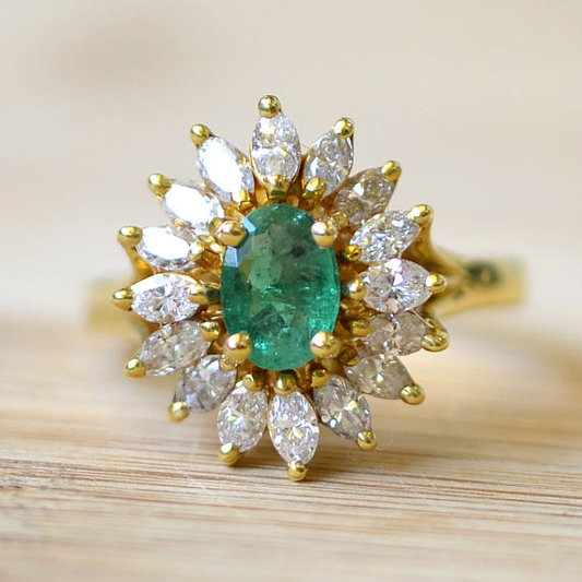 Inlaid Glass Green Star Ring