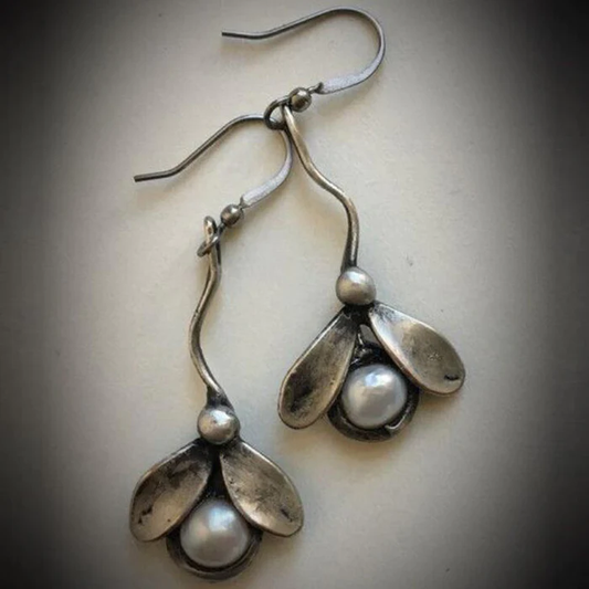 Silver Pearl Earrings