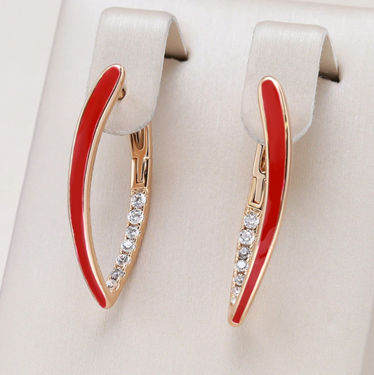 Elegant Pointed Earrings With Red Enamel In Gold