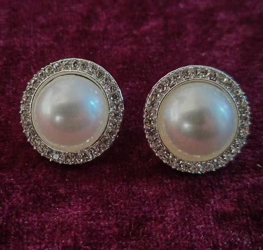 Classic Pearl Earrings