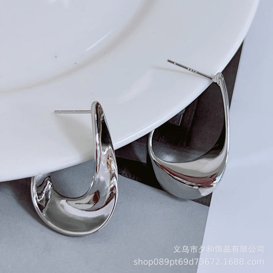 Classic Silver Teardrop Earrings