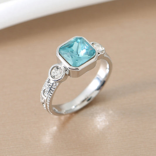 Elegant Aquamarine Ring