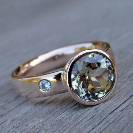 Elegant Aquamarine Ring