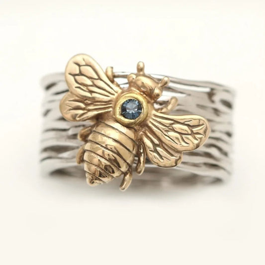 Elegant Bee Sapphire Ring