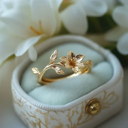 Elegant Floral Gold Ring