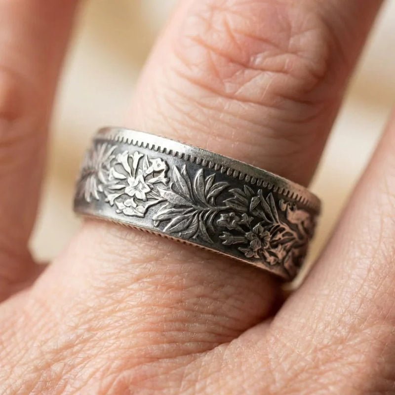 Elegant Floral Silver Ring