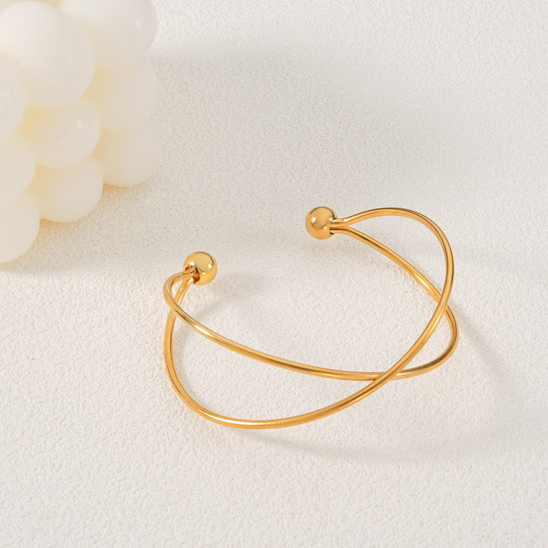 Elegant Gold Bracelet