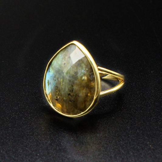 Elegant Labradorite Ring