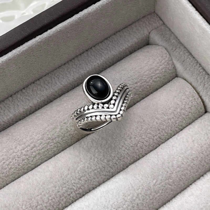 Elegant Onyx Ring