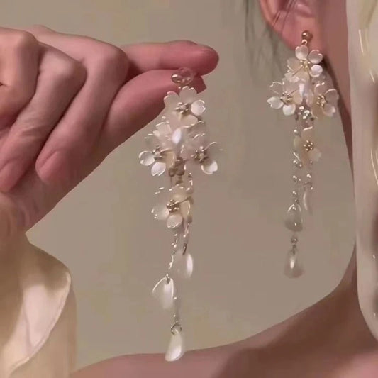 Elegant Pearl Flower Earrings