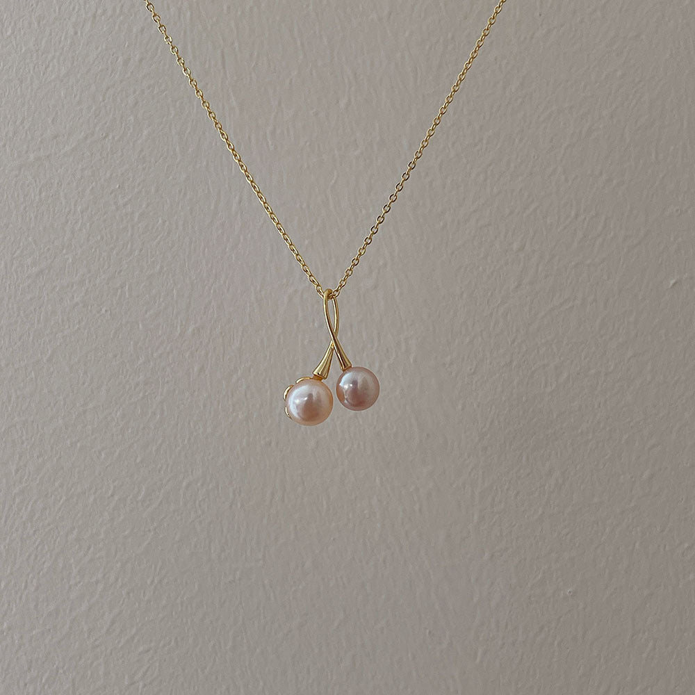 Elegant Pearl Necklace