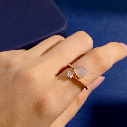 Elegant Rose Quartz Ring