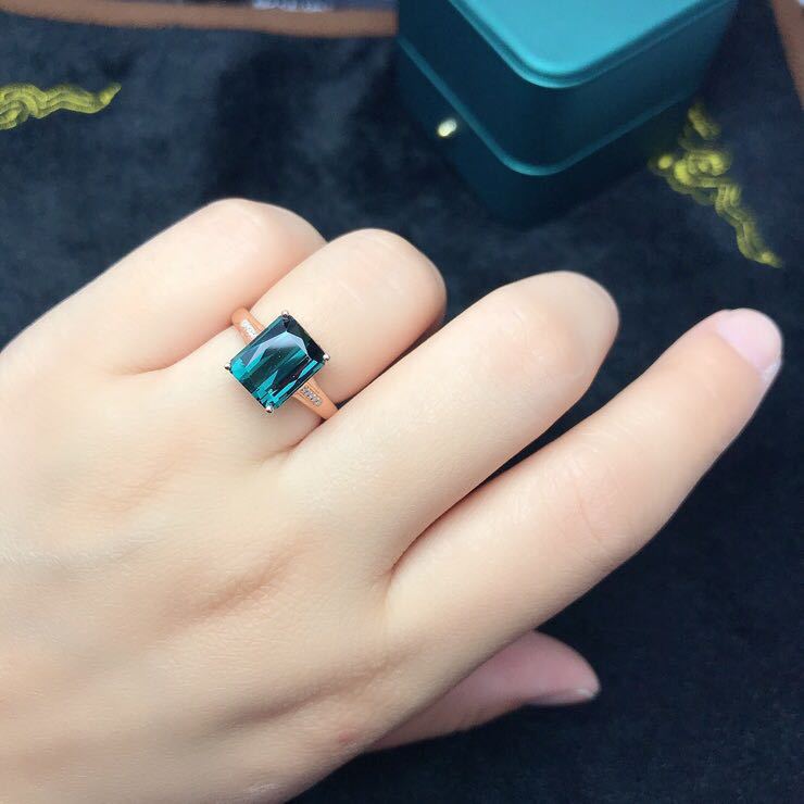 Elegant Topaz Ring