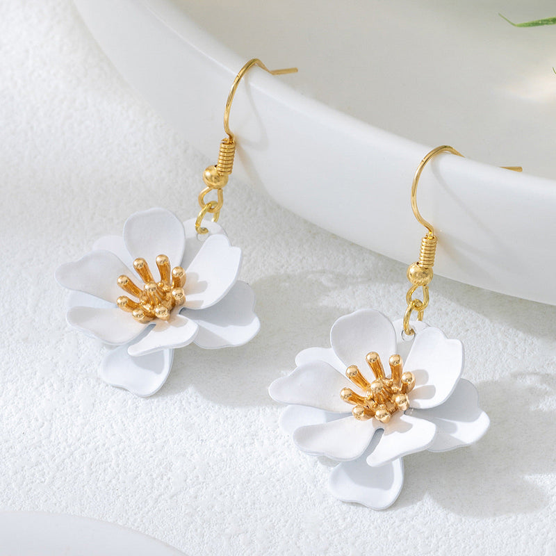 Elegant White Flower Earrings