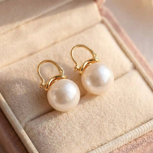 Thick Pearl Earrings In Gold