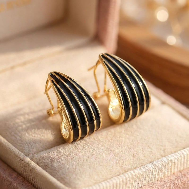 Exquisite Black Stud Gold Earrings