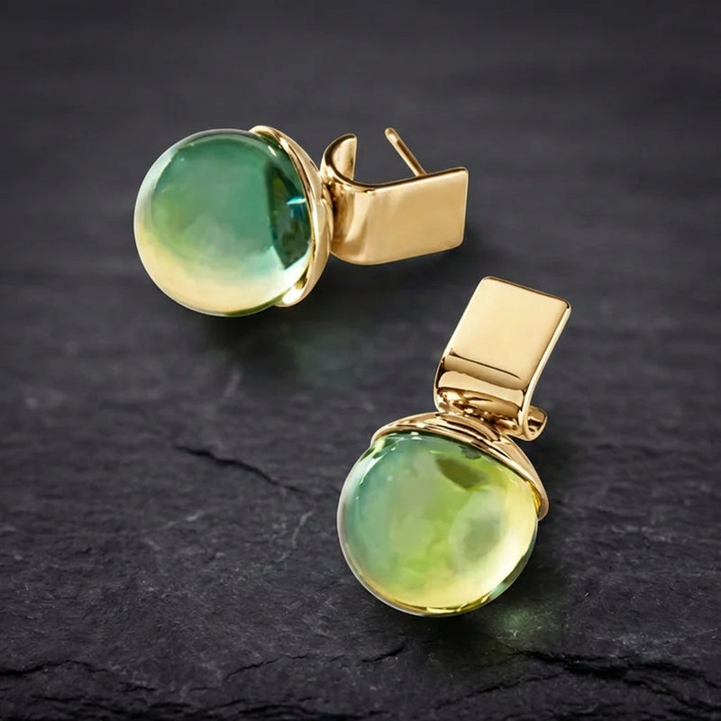 Vintage Earrings With Green Crystal In Gold