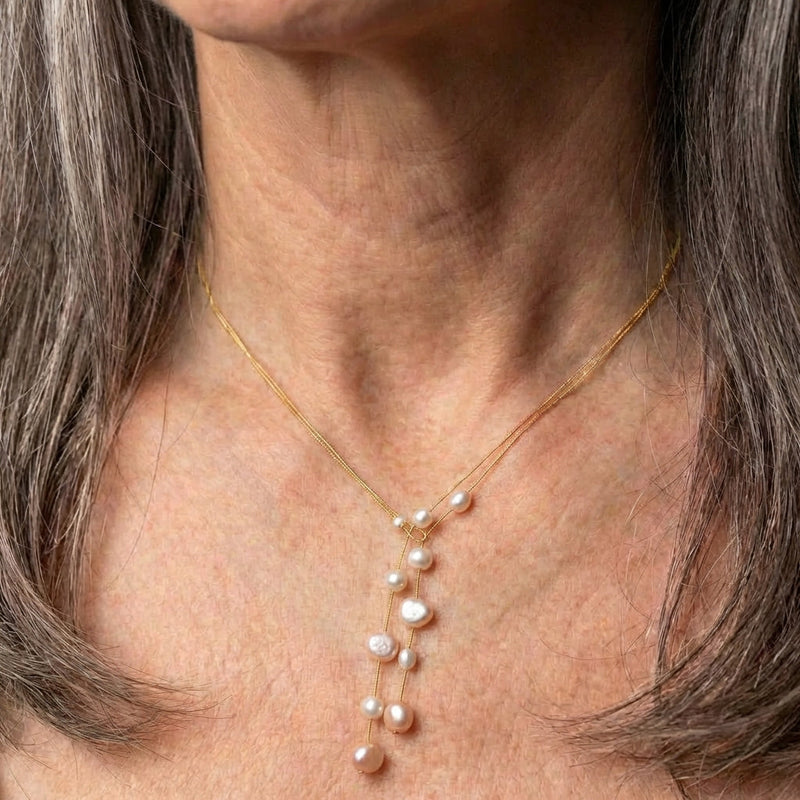 Dangling Pearl Necklace