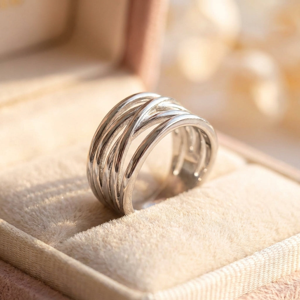 Minimalist Multilayer Cross Ring