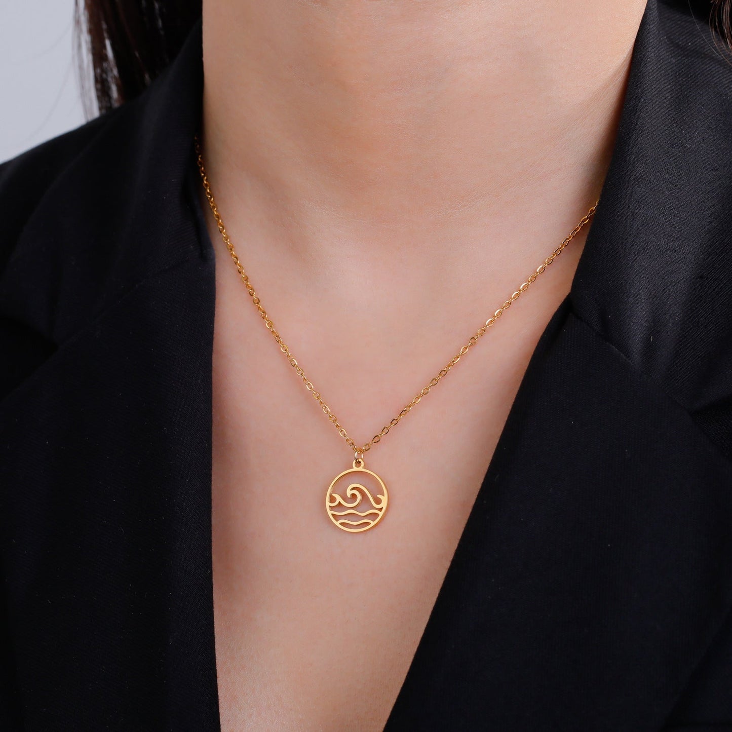 Minimalist Wave Necklace