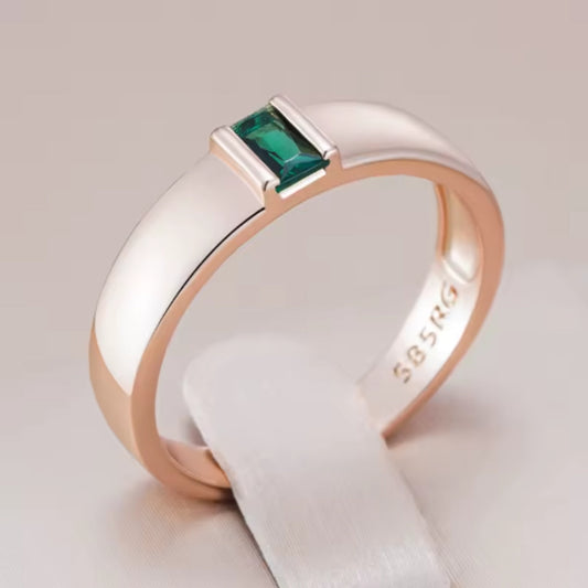 Elegant Green Rectangular Ring