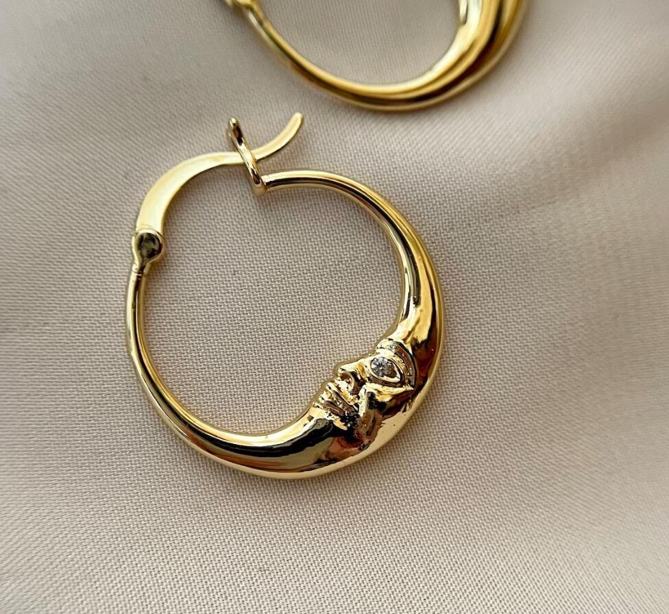Classic Earring With Timeless Appeal