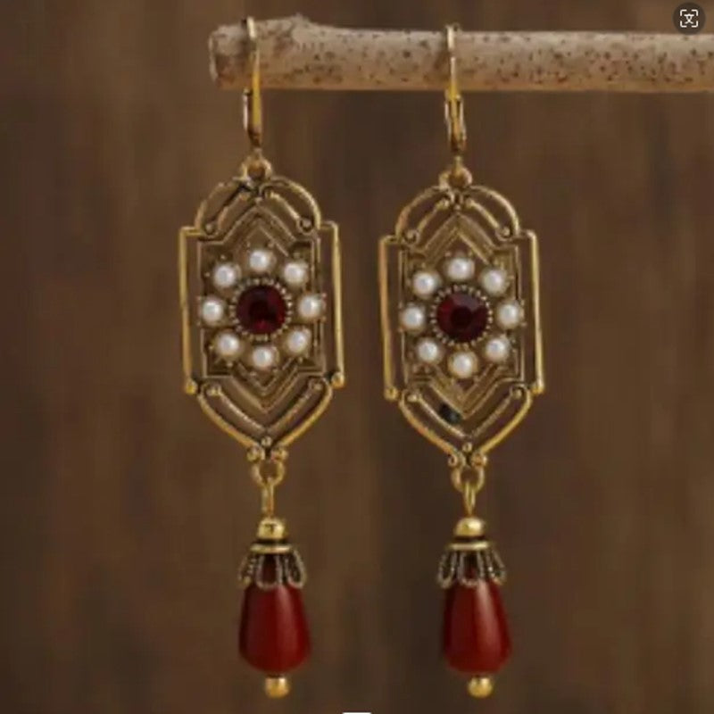 Elegant Golden Shadow Earrings