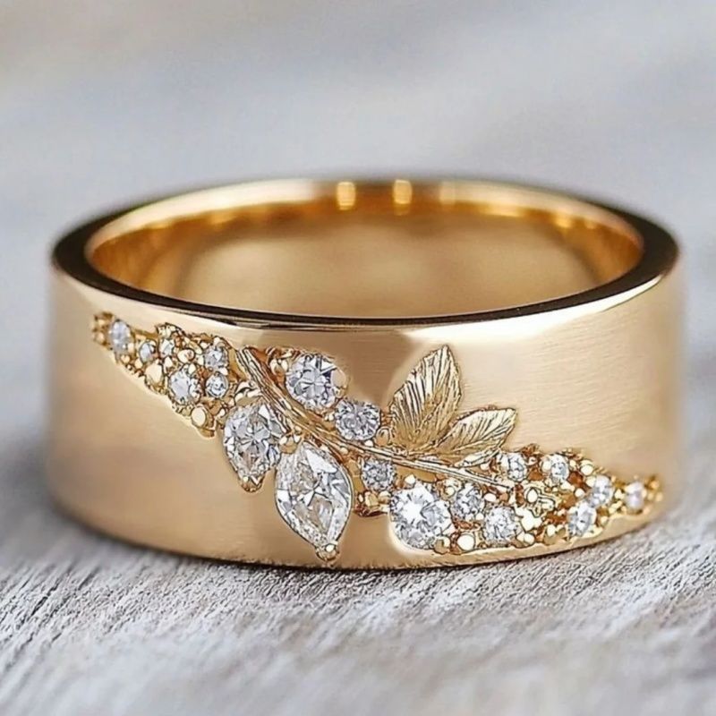 Elegant Golden Vine Ring