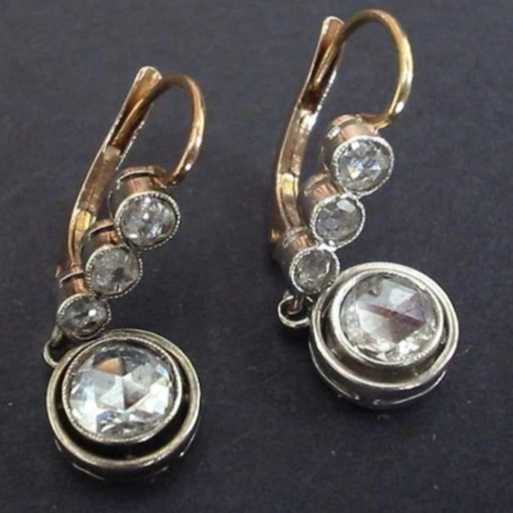 Beautiful Earring With Unique Style