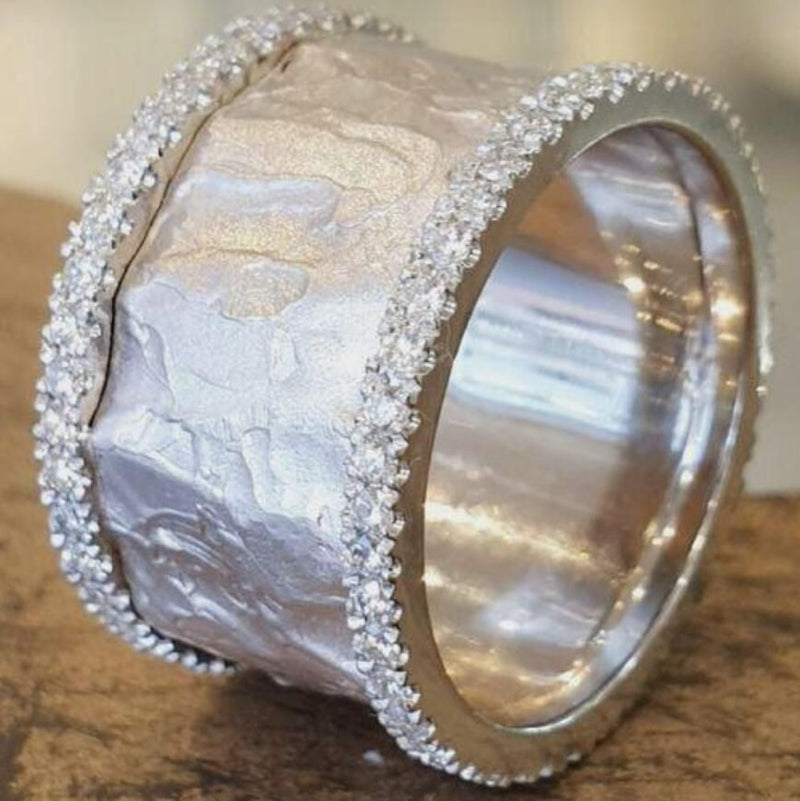 Classic Silver Ring With Timeless Appeal