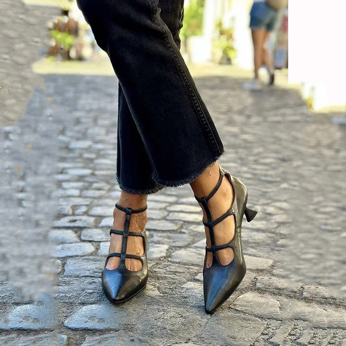 Graceful Orthopedic Sandals for Modern Look