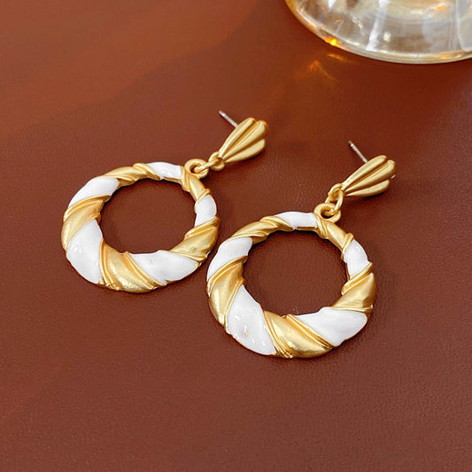 Twisted Gold White Earrings