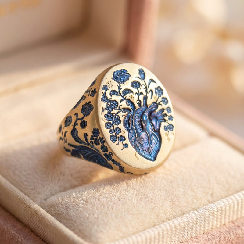 Vintage Blue Flower Gold Ring