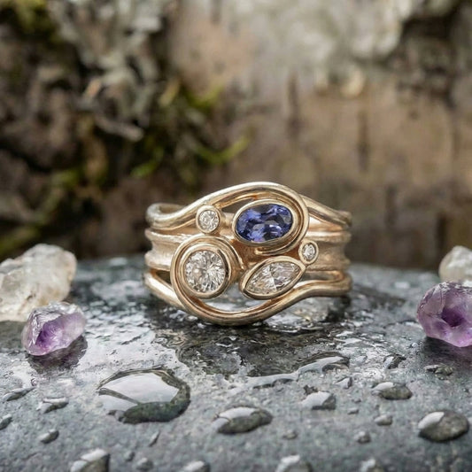 A Vintage Layered Zirconia Gold Ring