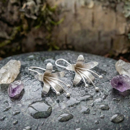 A Vintage Silver Open Lotus Earring Set