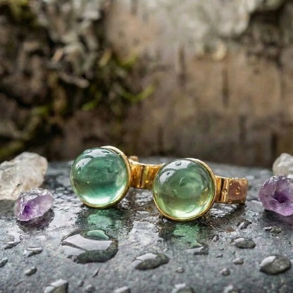 Vintage Earrings With Green Crystal In Gold