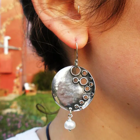 Rounded Hollow Pearl Earrings
