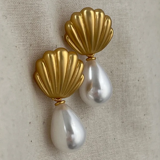 Golden Shell Pearl Earrings